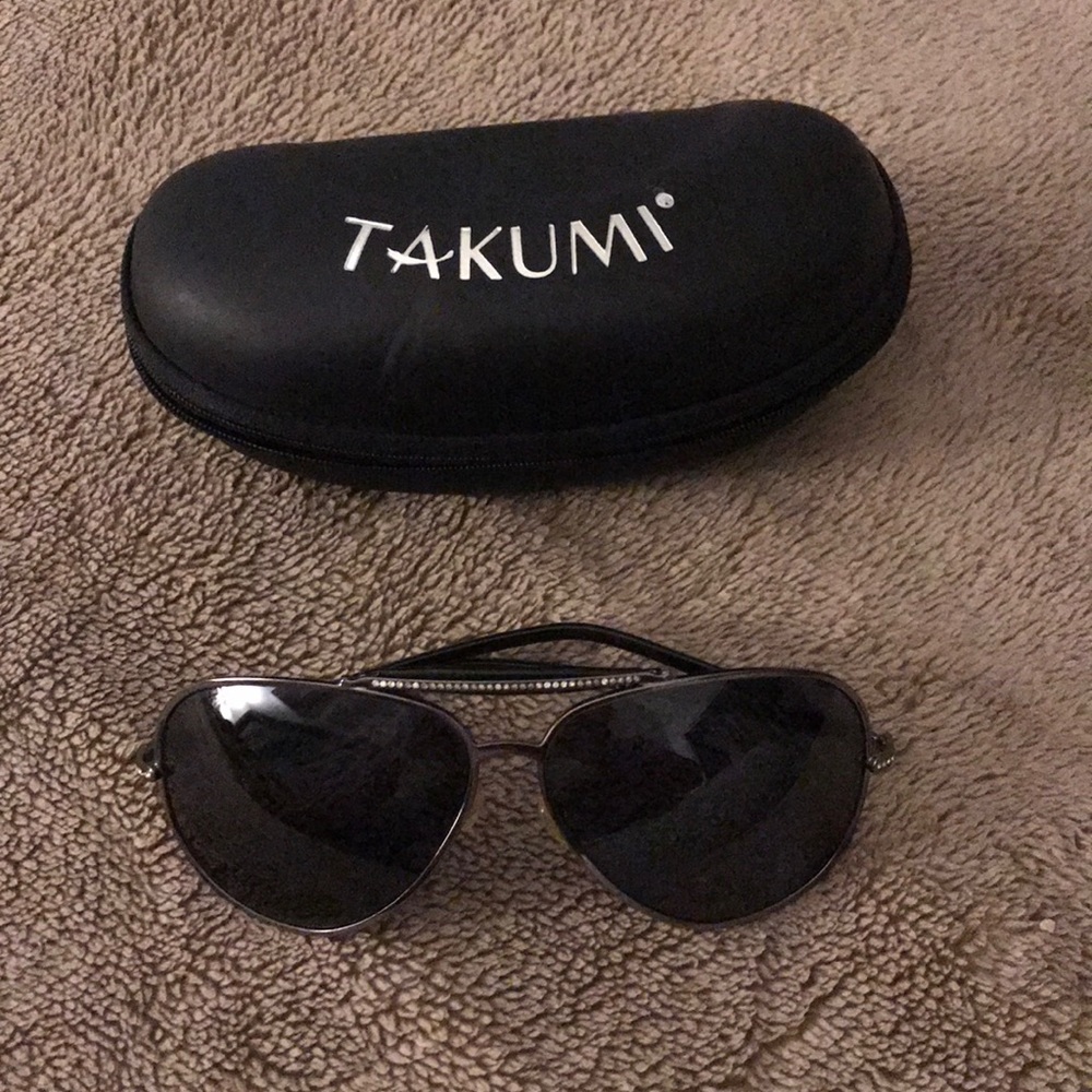 Valentino aviators, good condition